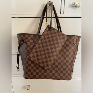 Louis Vuitton MM Neverfull
